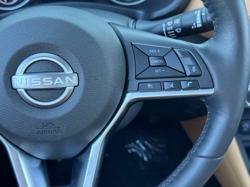 Used 2024 Nissan Sentra SV w/ SV Premium Package image 19