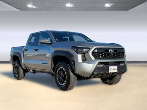 Used 2024 Toyota Tacoma TRD Off-Road image 7