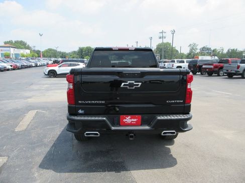Used 2025 Chevrolet Silverado 1500 Custom Trail Boss AWD/4WD image 7