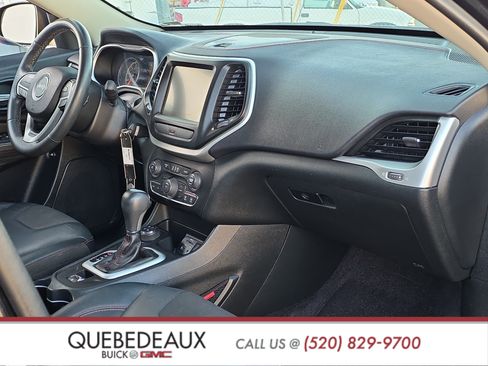 Used 2016 Jeep Cherokee Trailhawk w/ Trailer Tow Group AWD/4WD image 15