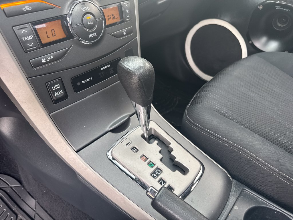 Used 2026 Toyota Corolla LE FWD image 30