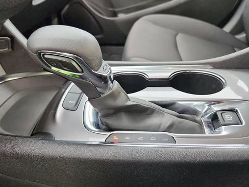 Used 2024 Chevrolet Malibu LT image 21