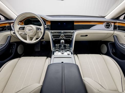 Certified 2023 Bentley Flying Spur V8 AWD/4WD image 4