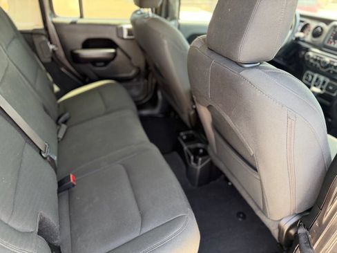 Used 2019 Jeep Wrangler Unlimited Sport S AWD/4WD image 11