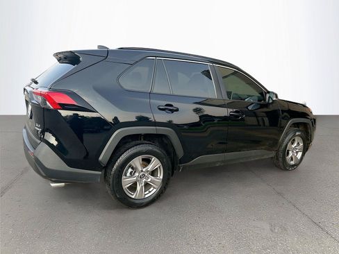 Used 2024 Toyota RAV4 XLE AWD/4WD image 5