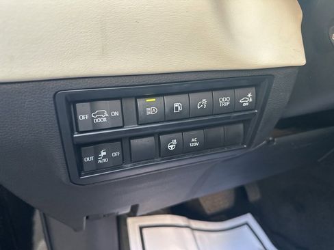 Used 2023 Toyota Sequoia Capstone image 21