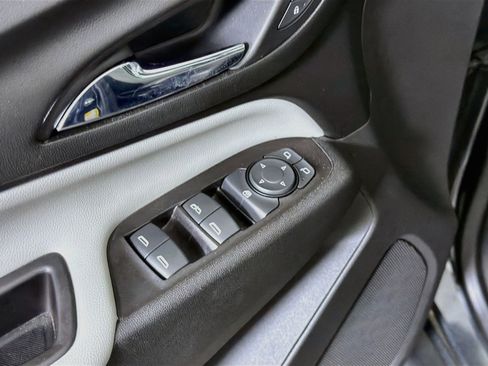 Used 2020 Chevrolet Equinox LS FWD image 15