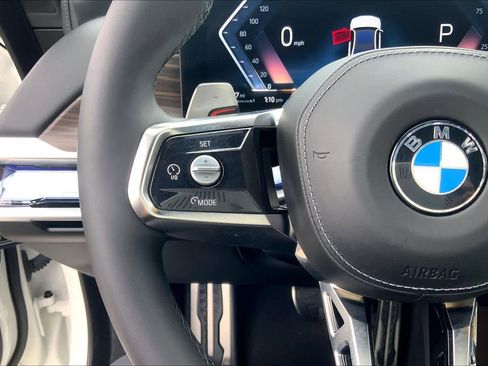 Used 2024 BMW 740i image 21