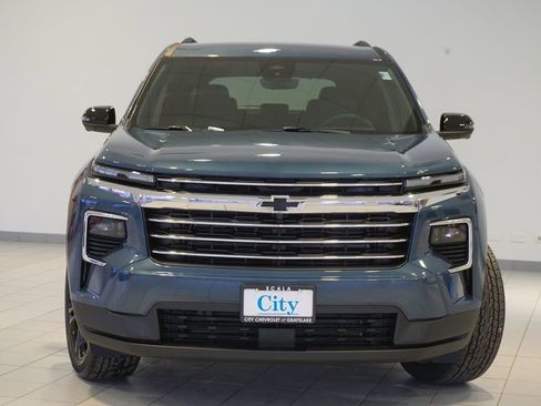 New 2026 Chevrolet Traverse LT w/ Driver Confidence Package AWD/4WD image 5