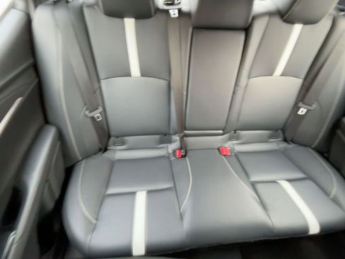 Used 2025 Toyota Camry SE image 7