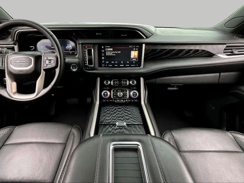 Used 2023 GMC Yukon Denali RWD image 16