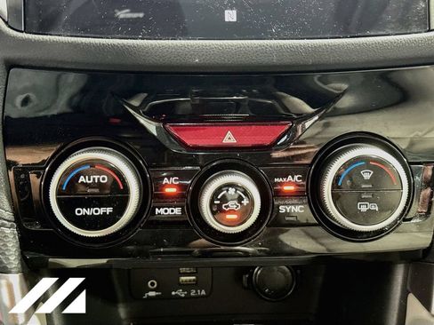 Used 2020 Subaru Forester Limited w/ Popular Package #3 AWD/4WD image 18