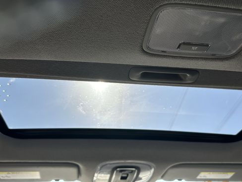 Used 2024 Hyundai Elantra SEL w/ Convenience Package image 23