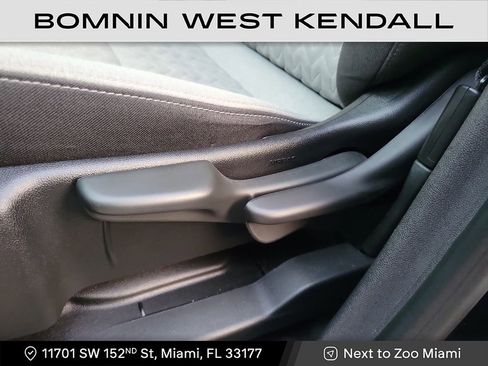 Used 2024 Chevrolet Equinox LS image 10