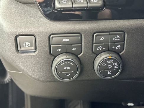 Used 2026 Chevrolet Silverado 1500 LTZ image 19