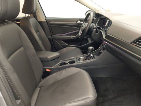 Used 2019 Volkswagen Jetta SEL w/ Cold Weather Package FWD image 21