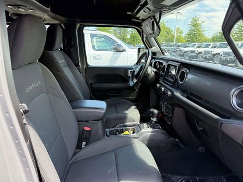 Certified 2021 Jeep Wrangler Unlimited Sahara w/ Safety Group AWD/4WD image 16