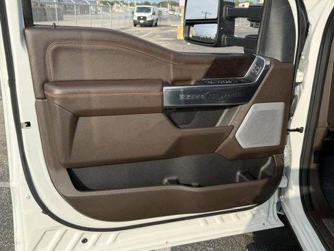 Used 2025 Ford F350 King Ranch w/ Chrome Package AWD/4WD image 9