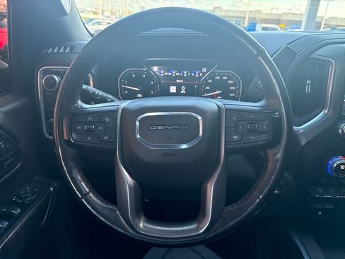 Used 2021 GMC Sierra 2500 Denali w/ Denali Black Diamond Edition image 18