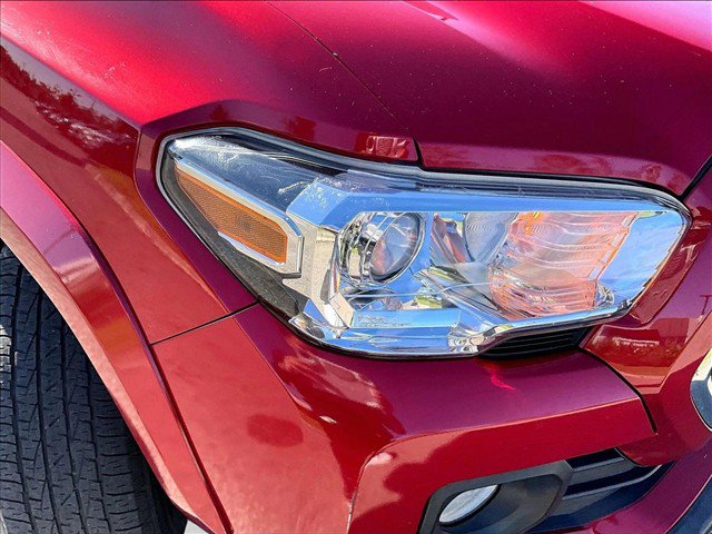Used 2021 Toyota Tacoma SR5 RWD image 28