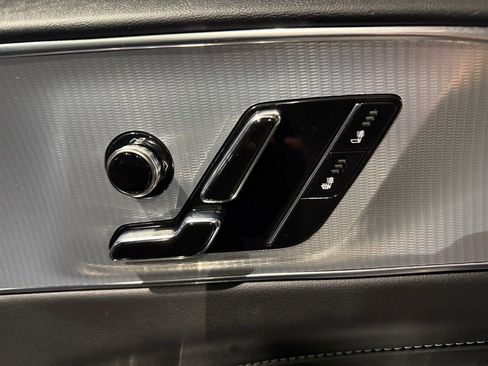 Used 2024 Cadillac Lyriq Tech image 17