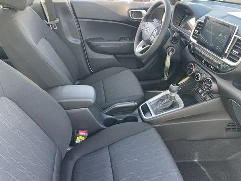 New 2026 Hyundai Venue SE image 11