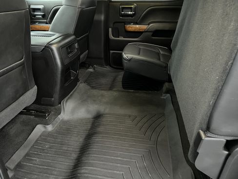 Used 2018 Chevrolet Silverado 2500 High Country w/ Duramax Plus Package image 19