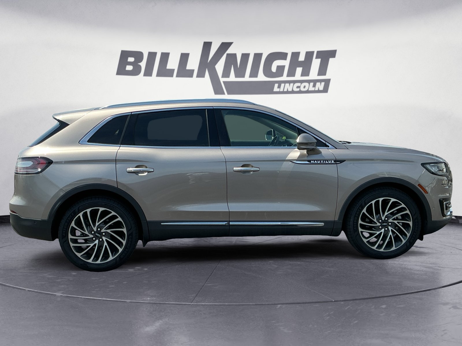 Used 2020 Lincoln Nautilus Reserve w/ Equipment Group 201A FWD image 7