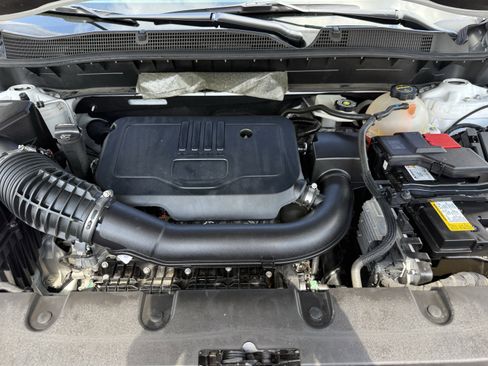 Used 2025 Chevrolet Blazer LT image 31