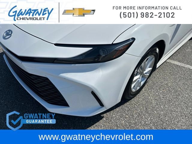 Used 2025 Toyota Camry LE FWD image 14