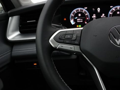 New 2026 Volkswagen Tiguan SE AWD/4WD image 12