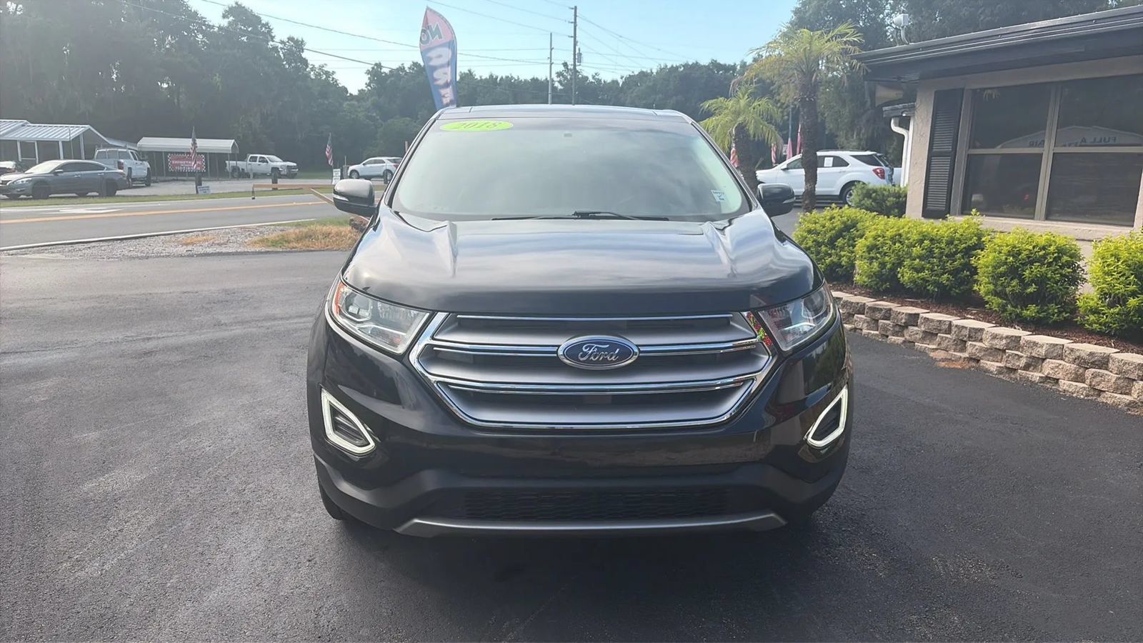 Used 2018 Ford Edge Titanium w/ Equipment Group 301A FWD image 2