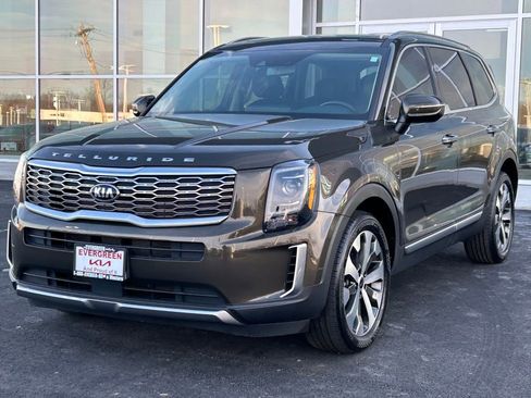 Certified 2021 Kia Telluride S image 3