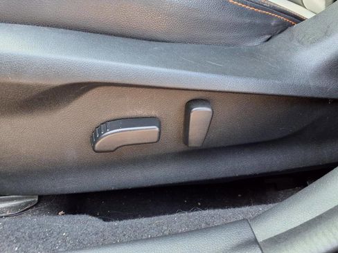 Used 2019 Subaru Crosstrek 2.0i Limited w/ Moonroof Package w/Navigation image 16