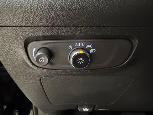 Used 2025 Buick Encore GX Preferred FWD image 10