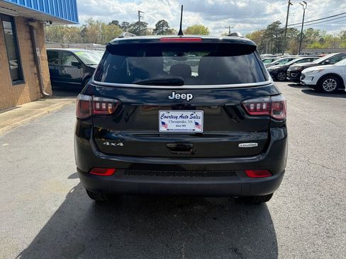 Used 2019 Jeep Compass Latitude image 10