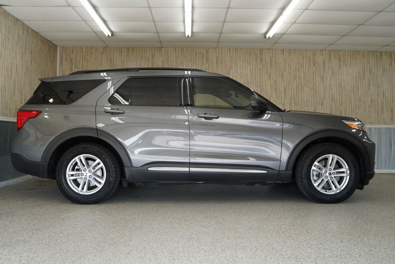 Used 2021 Ford Explorer XLT w/ Equipment Group 202A RWD image 6