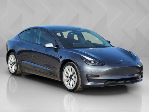 Used 2022 Tesla Model 3 Long Range image 8