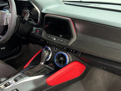 Used 2022 Chevrolet Camaro ZL1 RWD image 9
