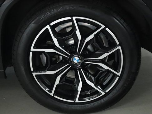 Used 2023 BMW X4 xDrive30i w/ M Sport Package AWD/4WD image 42