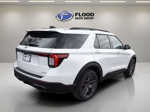 New 2026 Ford Explorer ST-Line w/ ST-Line Street Pack image 2