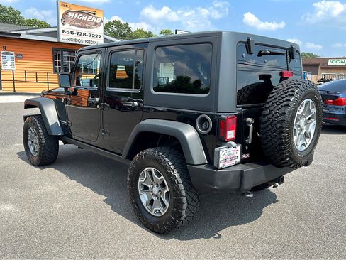 Used 2014 Jeep Wrangler Unlimited Rubicon w/ Connectivity Group image 7