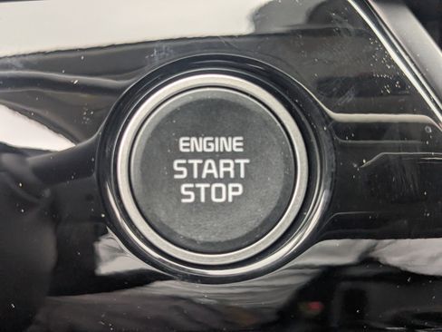 New 2026 Kia Seltos S FWD image 35
