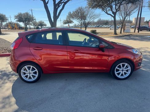 Used 2019 Ford Fiesta SE w/ Equipment Group 201A image 5
