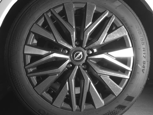 Used 2025 Nissan Altima 2.5 SV image 14