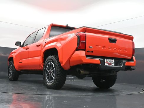 Used 2024 Toyota Tacoma TRD Sport AWD/4WD image 37