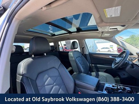 Used 2024 Volkswagen Atlas SE AWD/4WD image 28