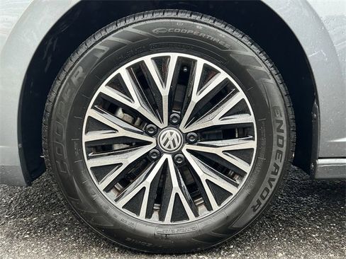 Used 2021 Volkswagen Jetta R-Line image 10