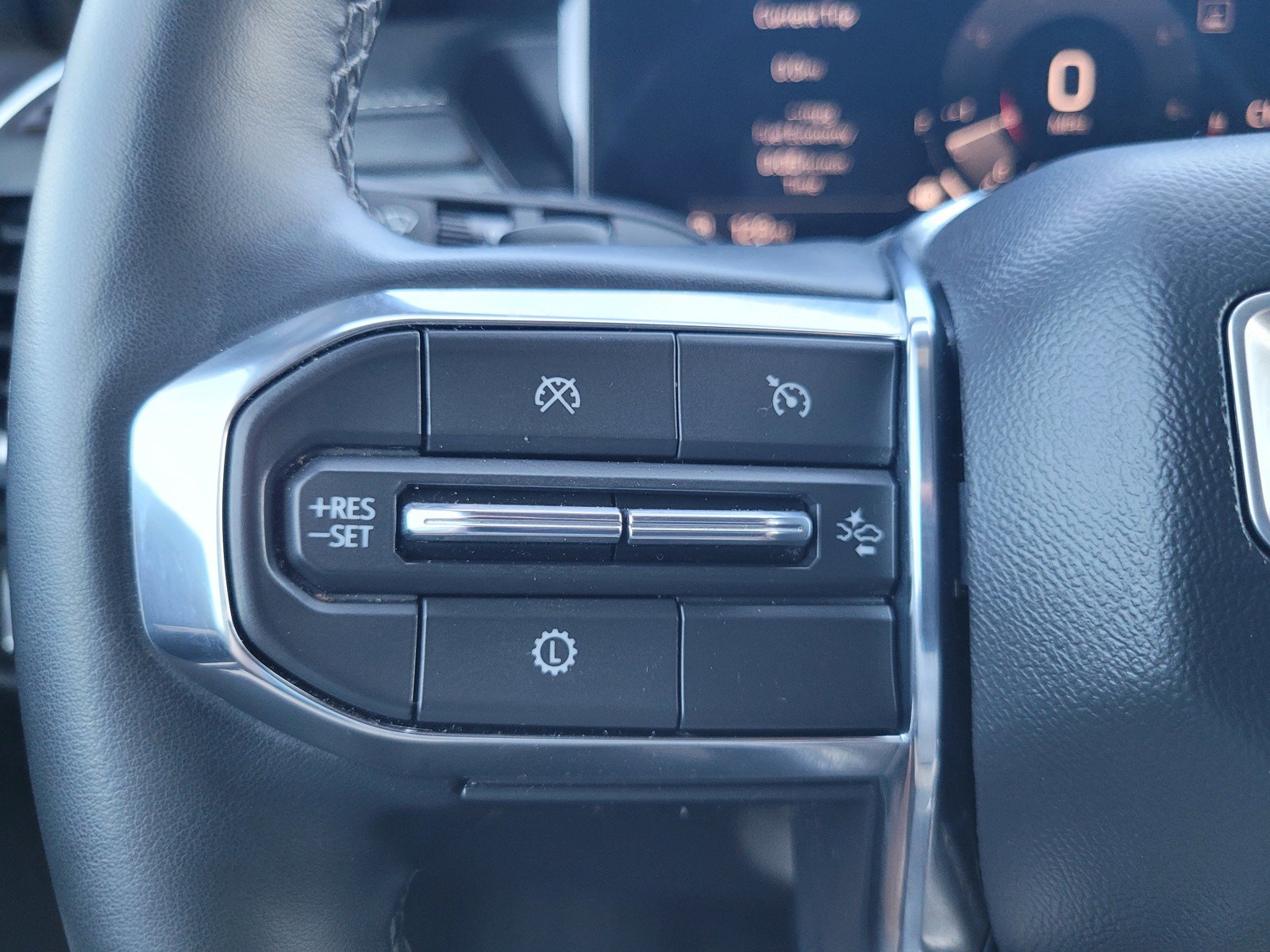 Used 2025 GMC Acadia Elevation FWD image 24