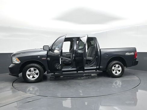 Used 2018 RAM 1500 Express AWD/4WD image 63
